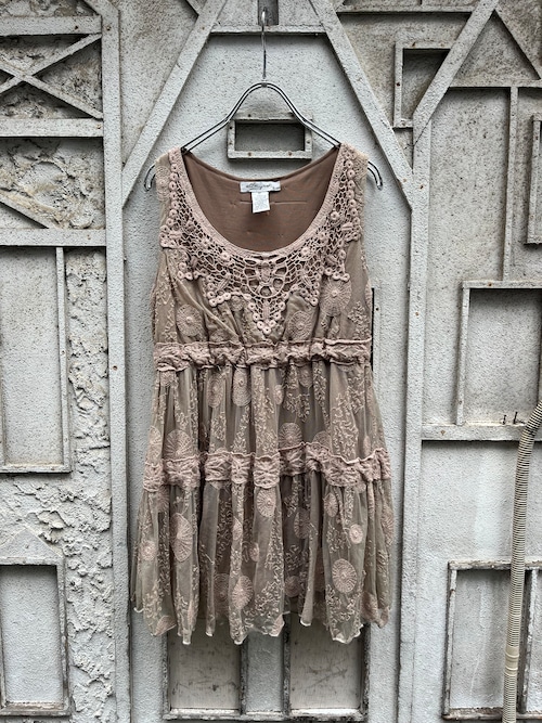 "FAIRY GRUNGE" all-lace sleeveless dress