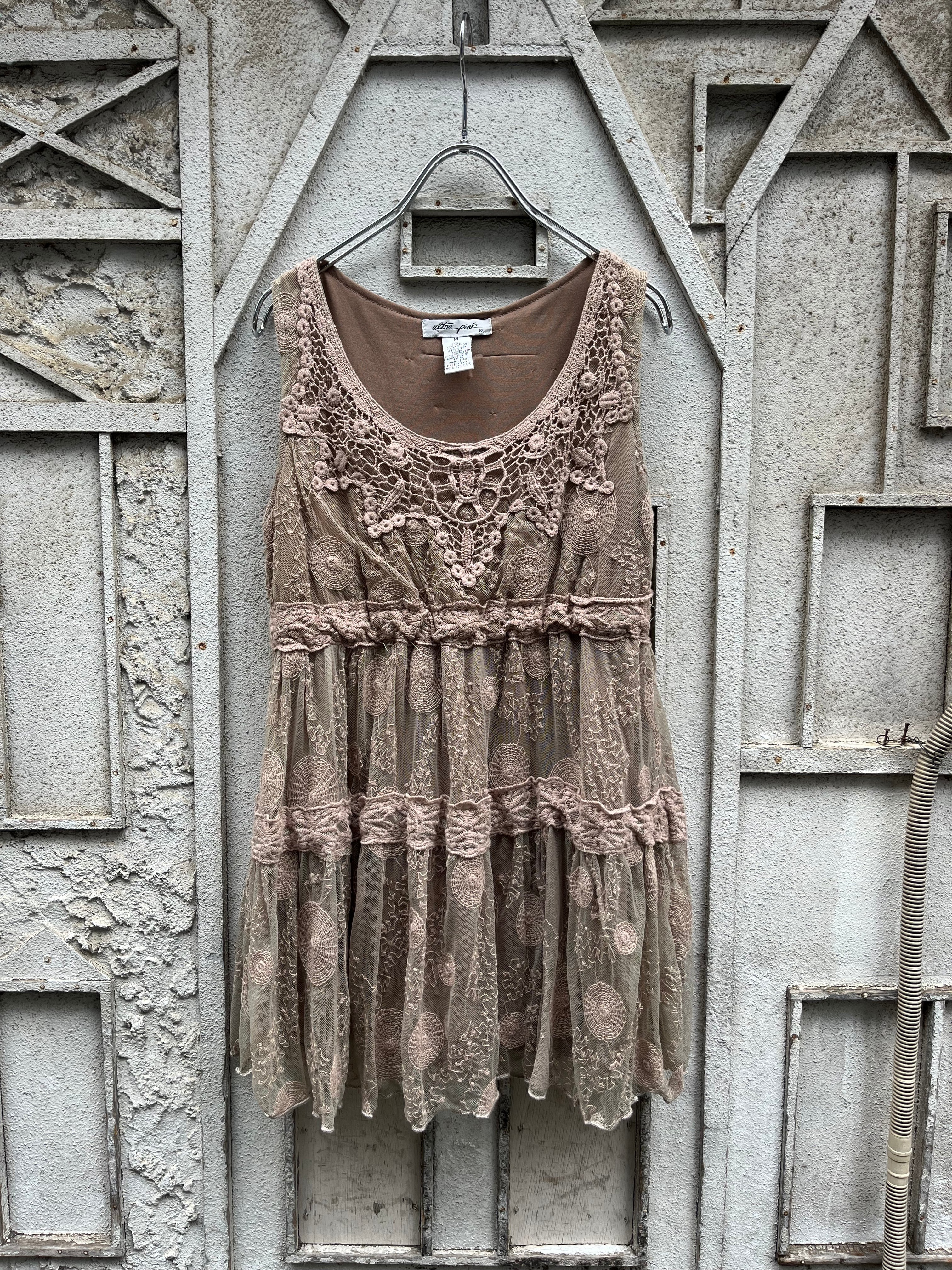"FAIRY GRUNGE" all-lace sleeveless dress