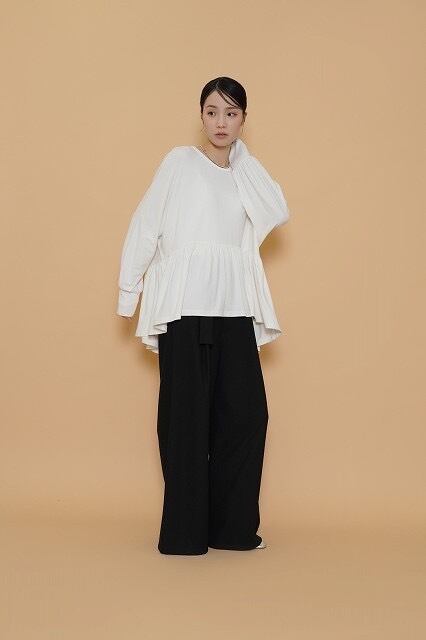 CYAN TOKYO】ラウンドギャザーウォームドルマントップス | coq2009