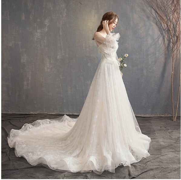 豪華！ ウエディングドレス パフスリーブ 魅惑の花レース トレーン