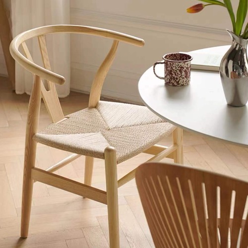 北欧風 無垢材 Yチェア 木製 アームチェア ラタン バックレスト モダン 木目調 インテリア ダイニング リビングルーム ミニマリスト シンプル おしゃれ 可愛い カフェ