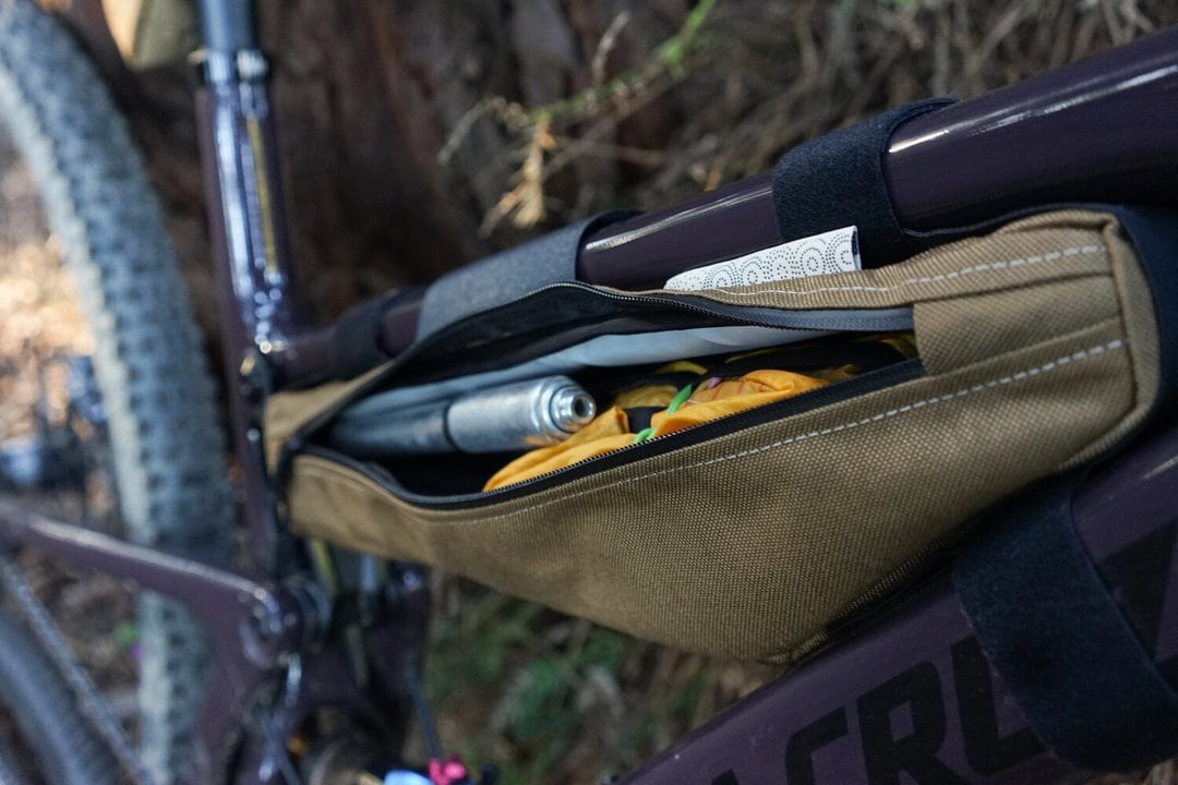 Outer Shell｜アウターシェル Half Framebag　BURGUNDY　　Ｌ | championship bikes  オンラインショップ powered by BASE