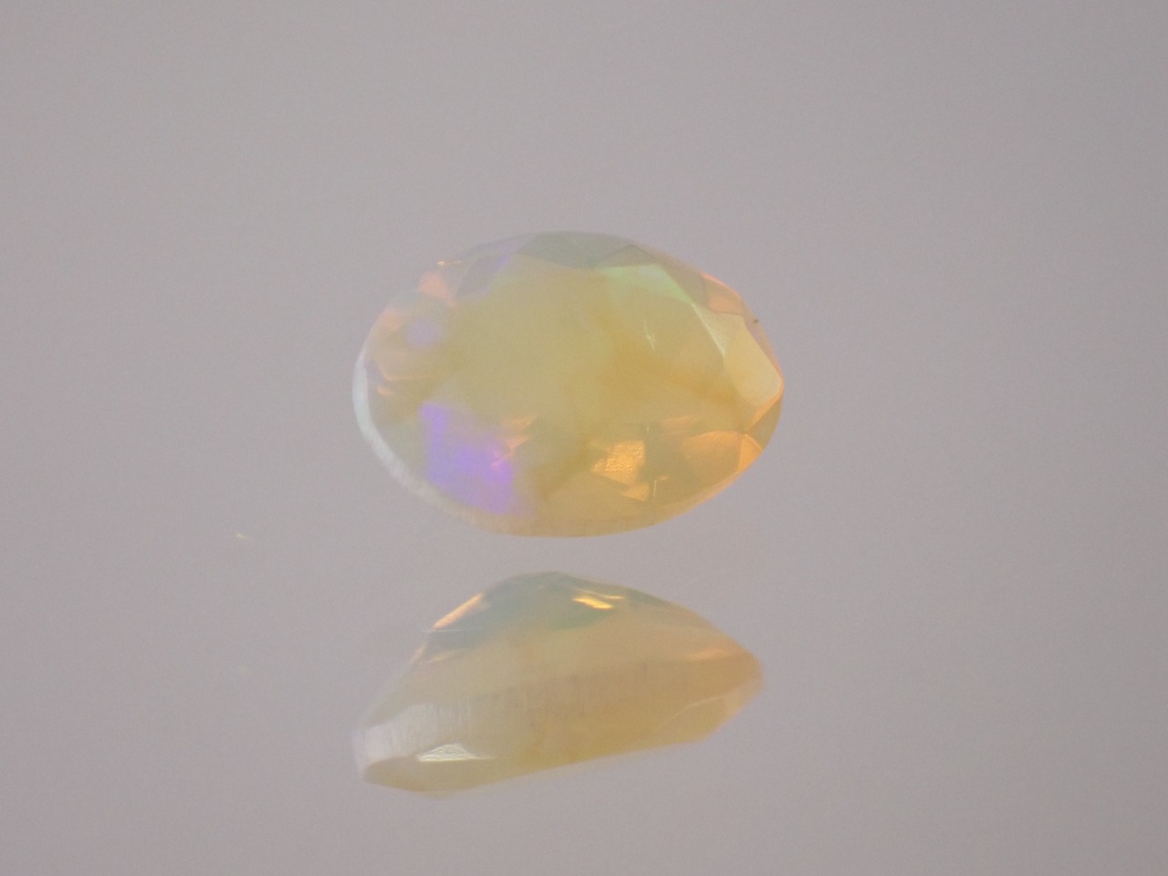 オパール　0.46ct　[C13‐429]