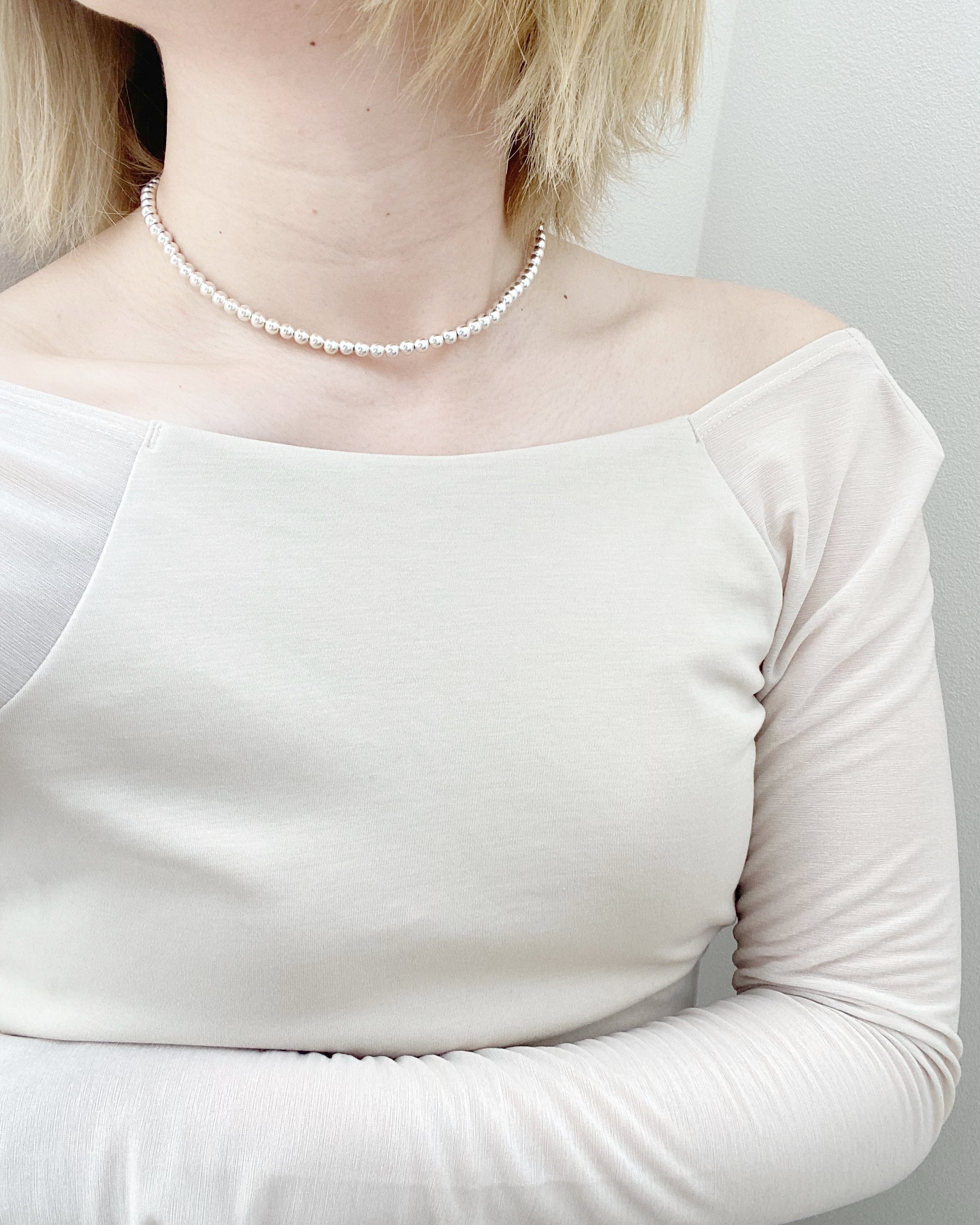 Silver short necklace