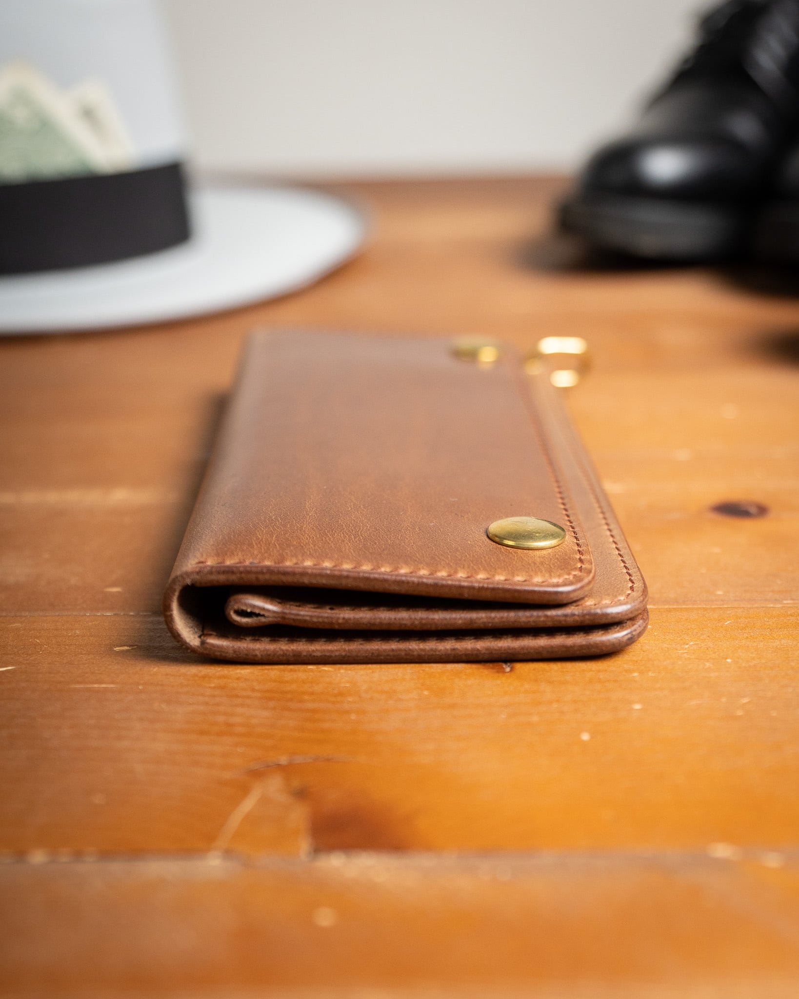 Additive and Line】Tracker Wallet TW-006 Horween Chromexcel