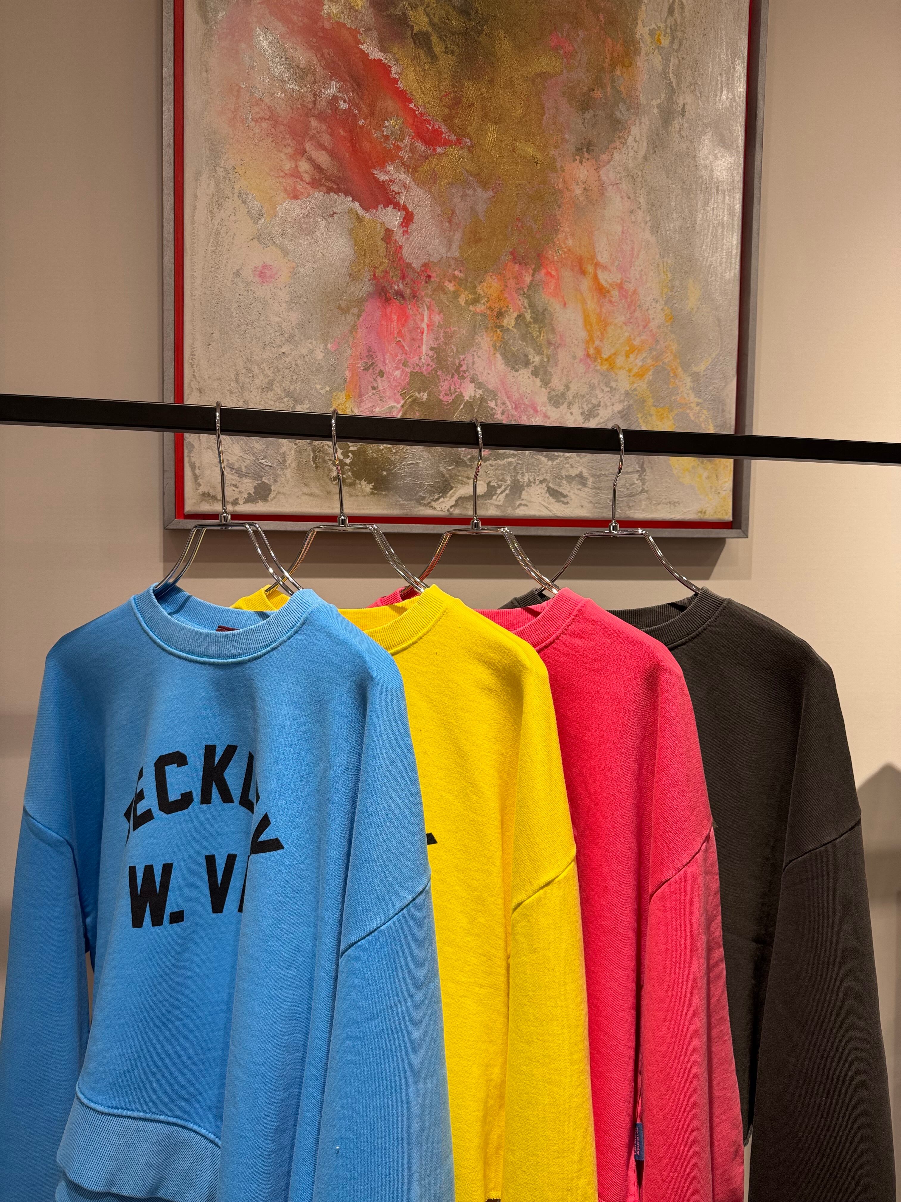 hem cut color cropped sweat