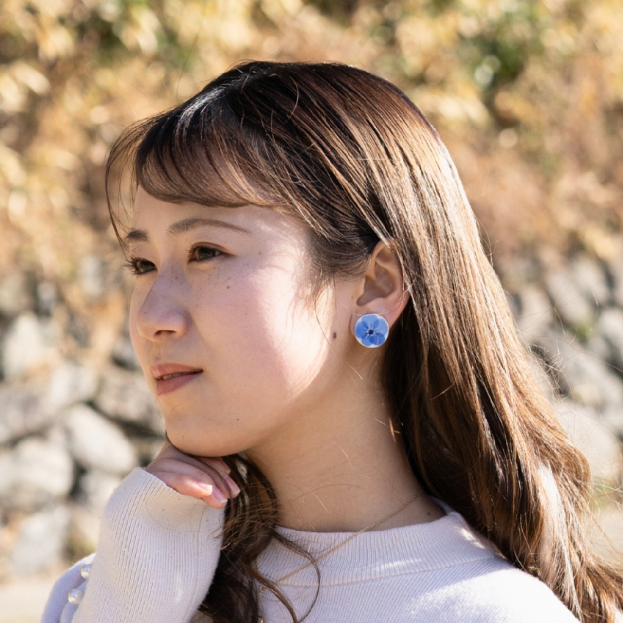 手描きの丸いタイル　ピアス/イヤリング