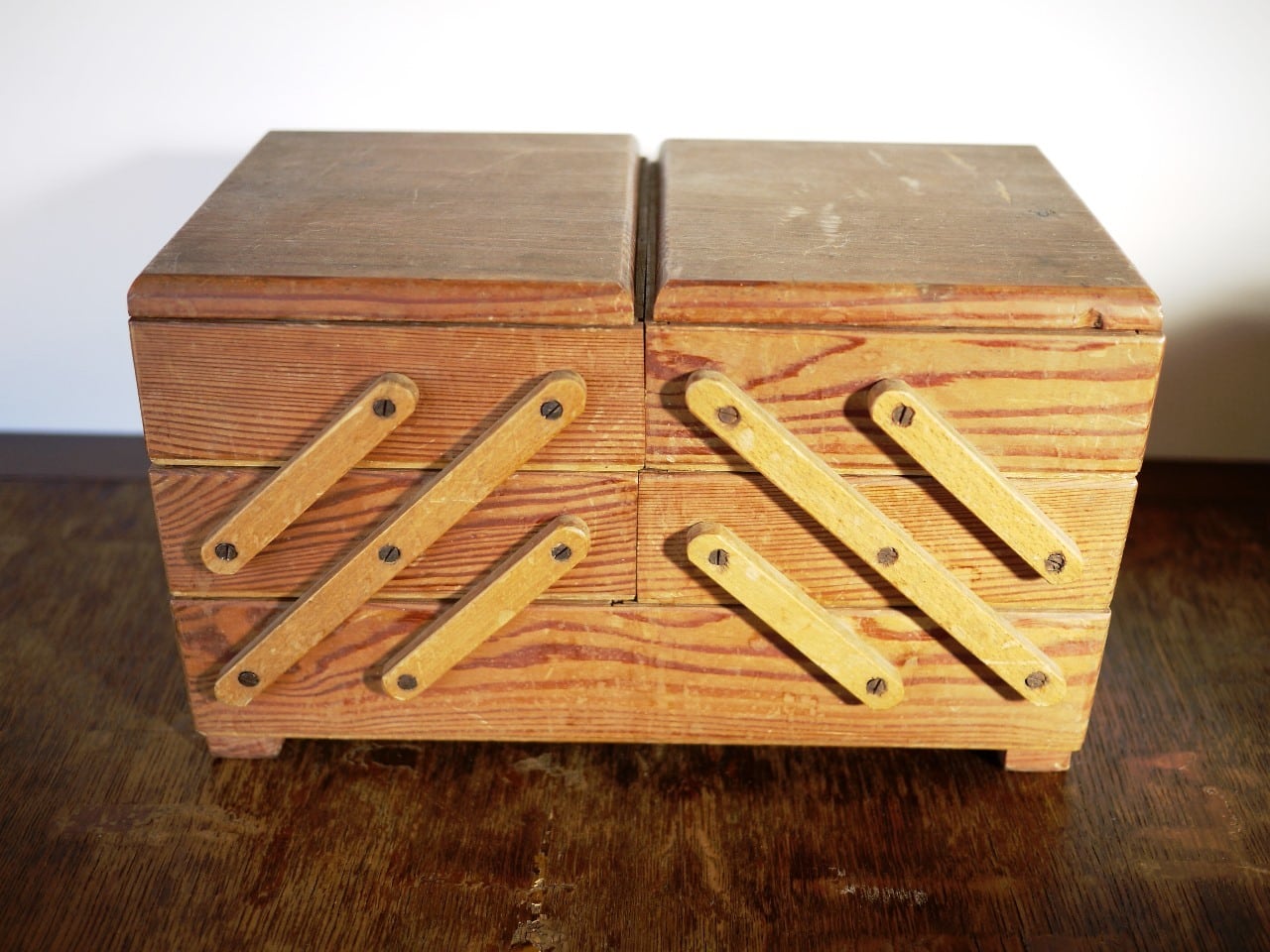 ドイツ ヴィンテージ 木製 古いソーイングボックス 裁縫箱 天然木 
