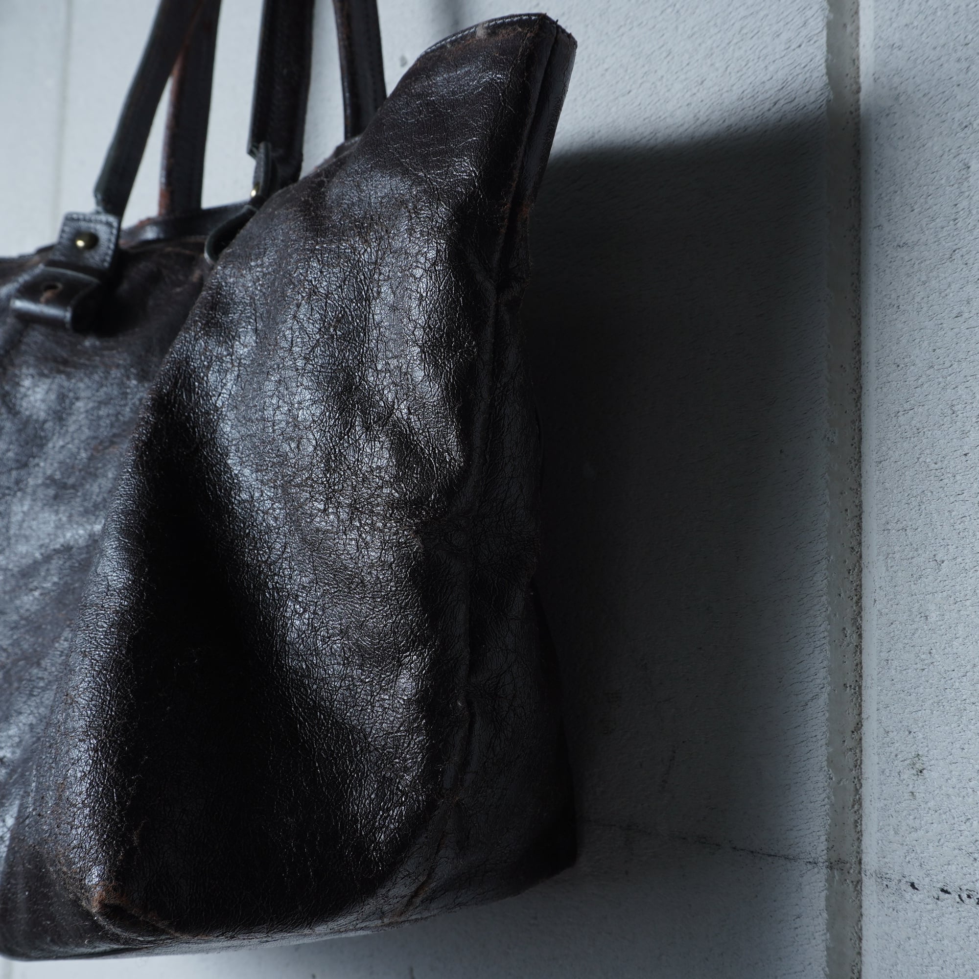 Chloe】クロエ ロゴ入エクリプスレザートートバッグ black | MIXHIVE