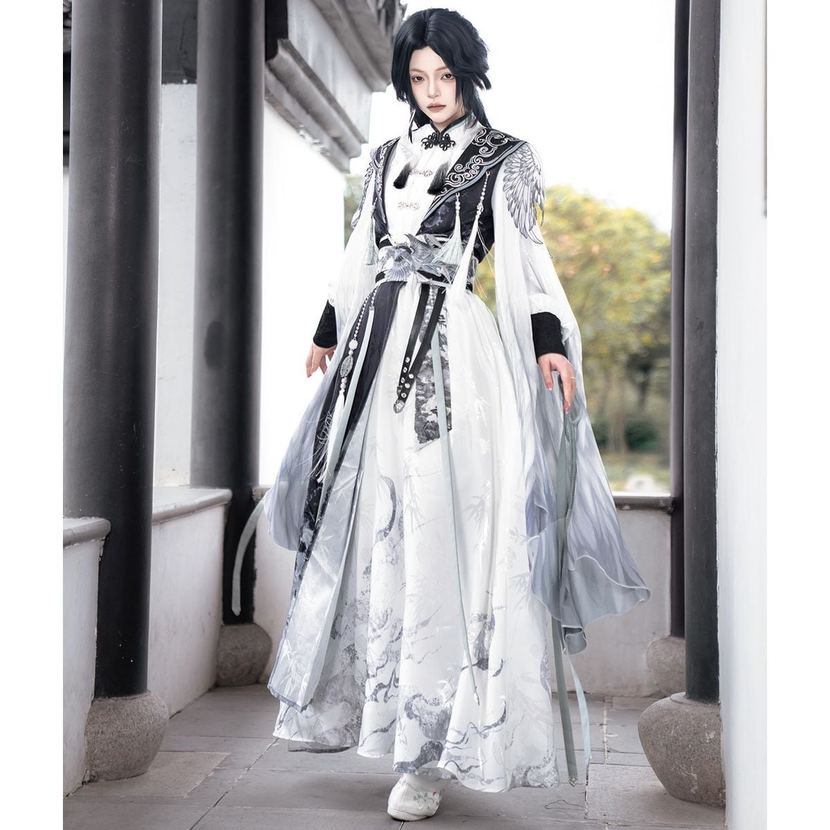 白磁に舞う墨花・振袖チャイナセットアップ：Ver.B | Maiden's Rêve