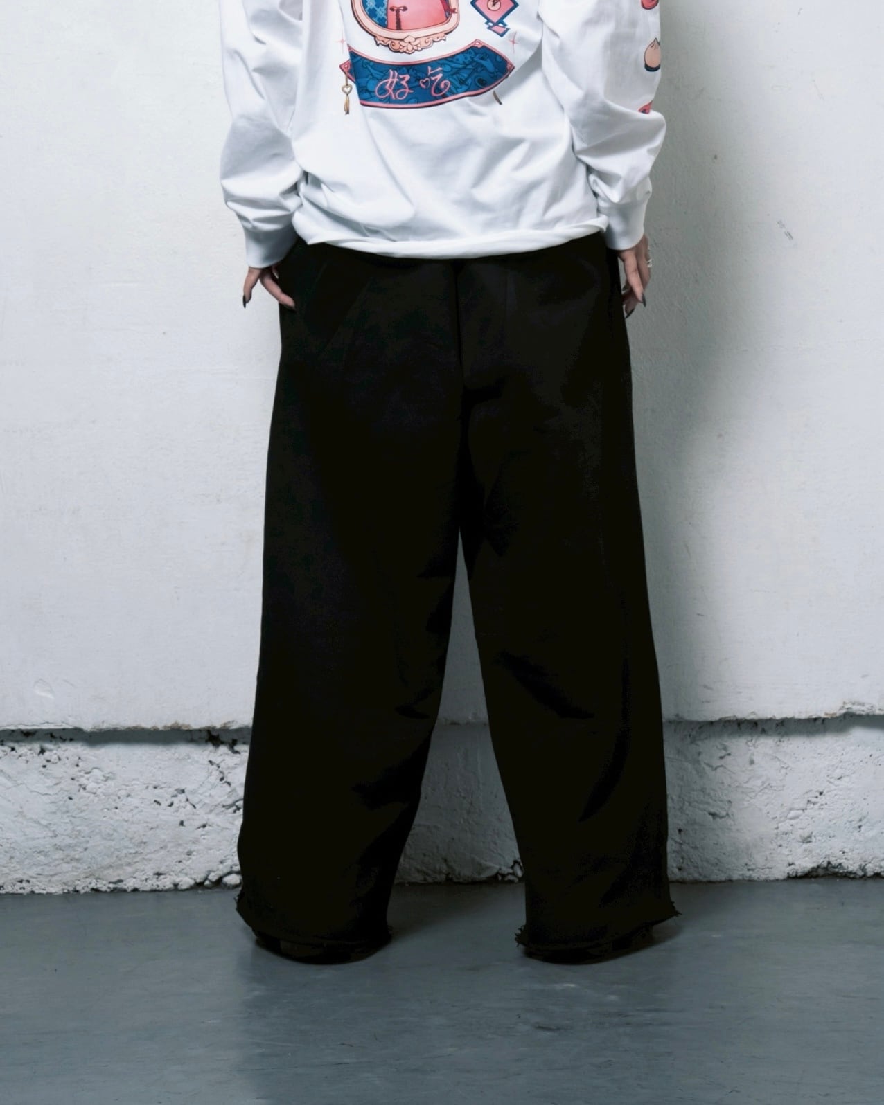 Tiger line sweat pants/Black | チュウカタベタイ