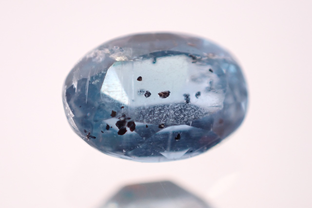 インディゴカイヤナイト　0.67ct　[D3-264]