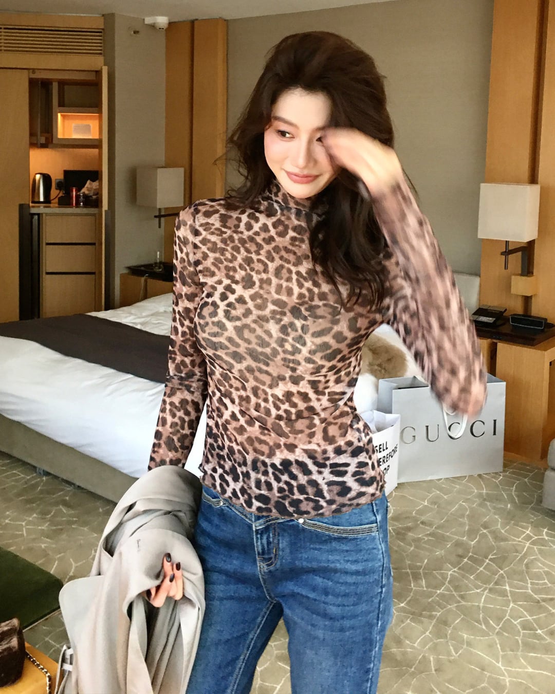 レオパードハイネックシアートップス S26052