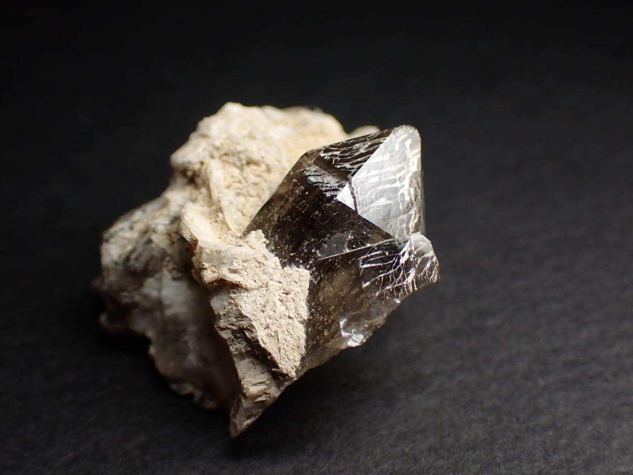 山梨県 黒平産 煙水晶/Smoky Quartz 原石 A-SMK177 | 鉱物・天然石のお