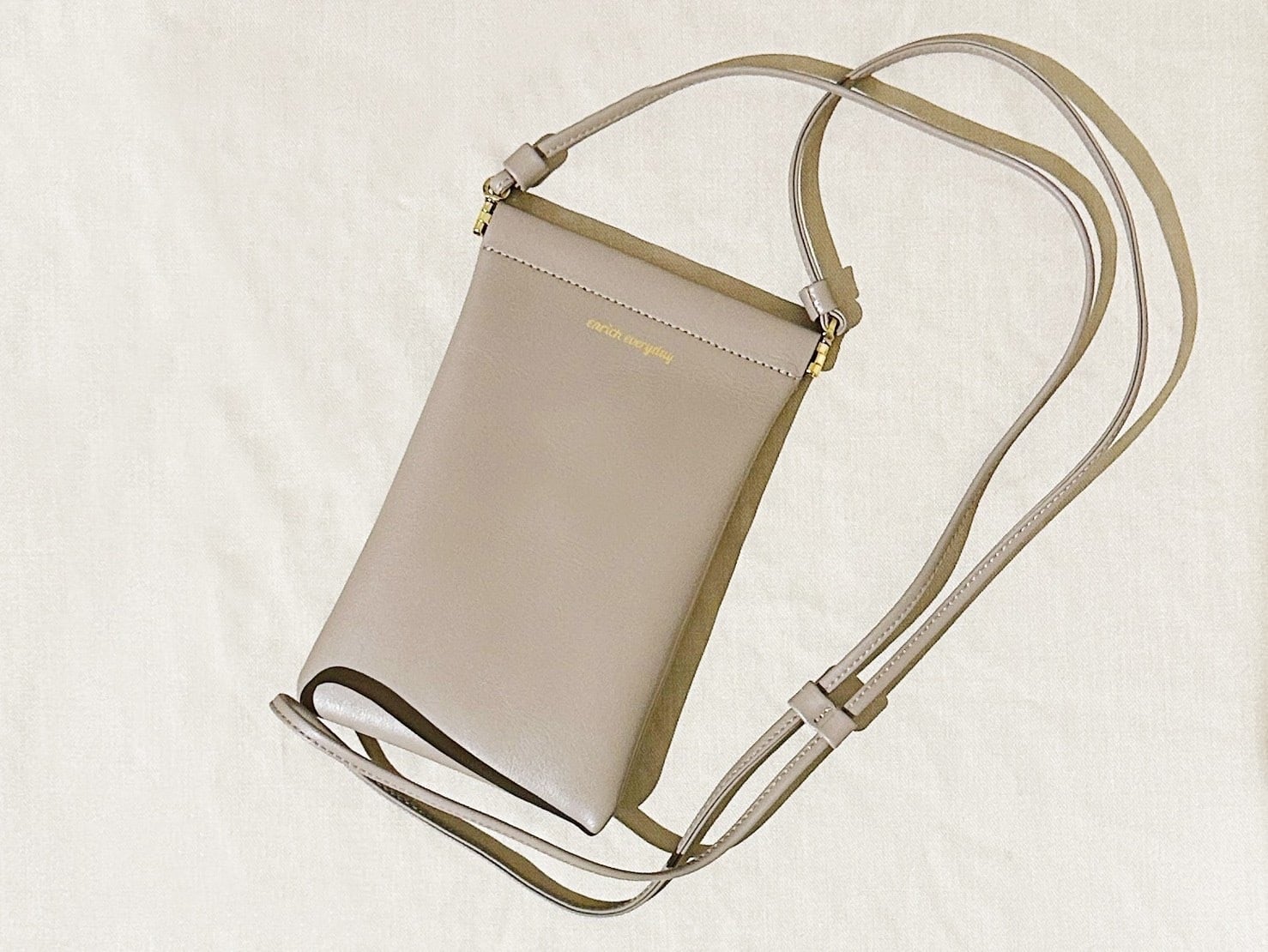 everyday Phone Pouch ／ GREIGE（フォンポーチ／グレージュ）