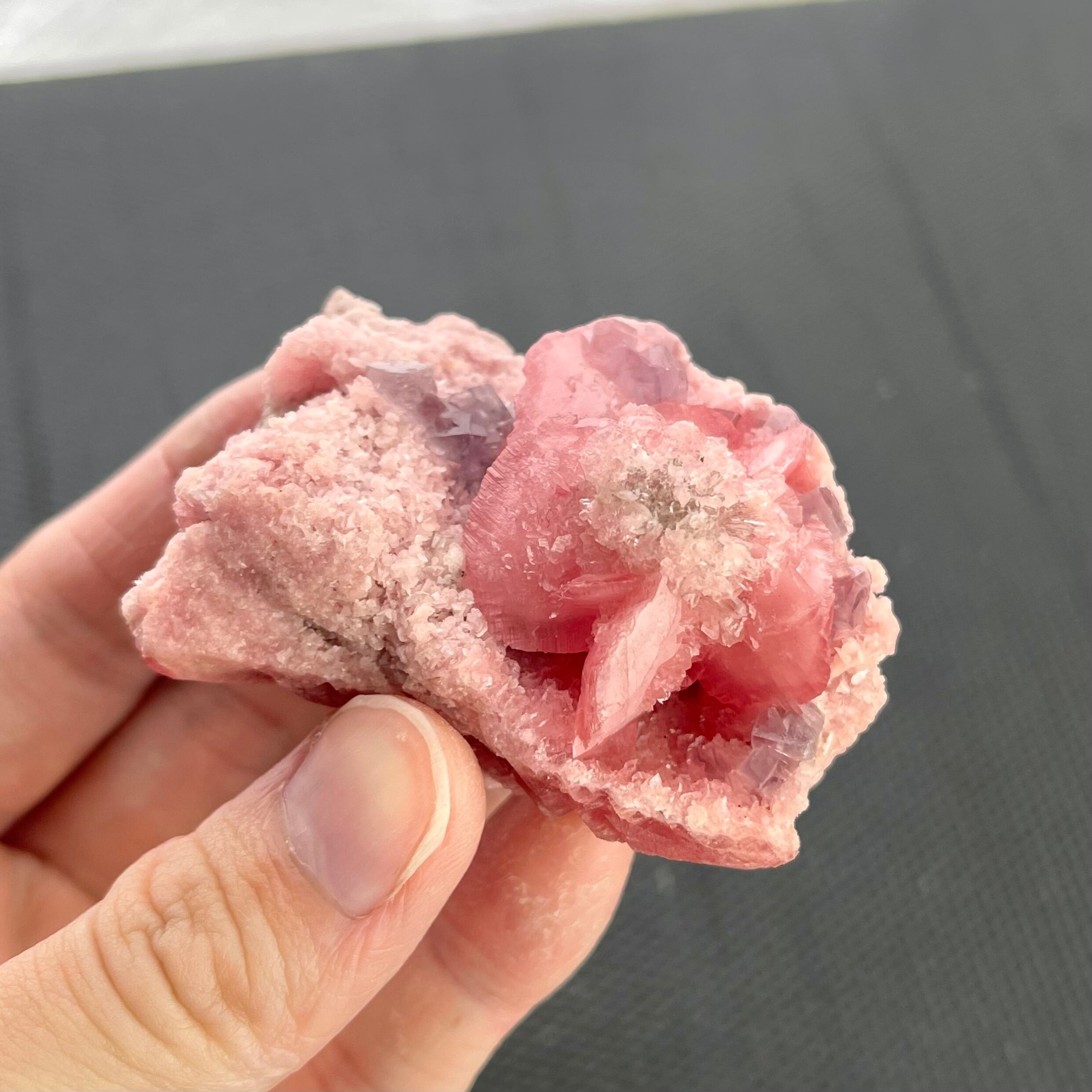 【コレクターズアイテム】ロードクロサイト/フローライト ロードクロサイト / フローライト / クォーツ【Rhodochrosite