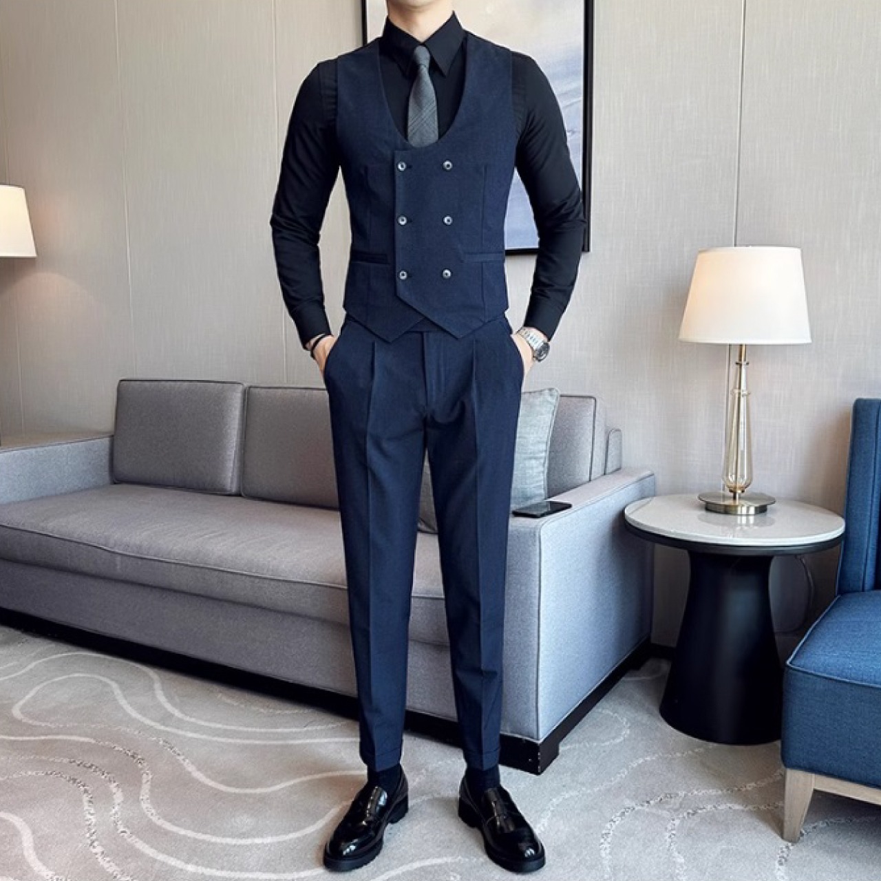 上品な色合いが目を引くスリーピース　SU008