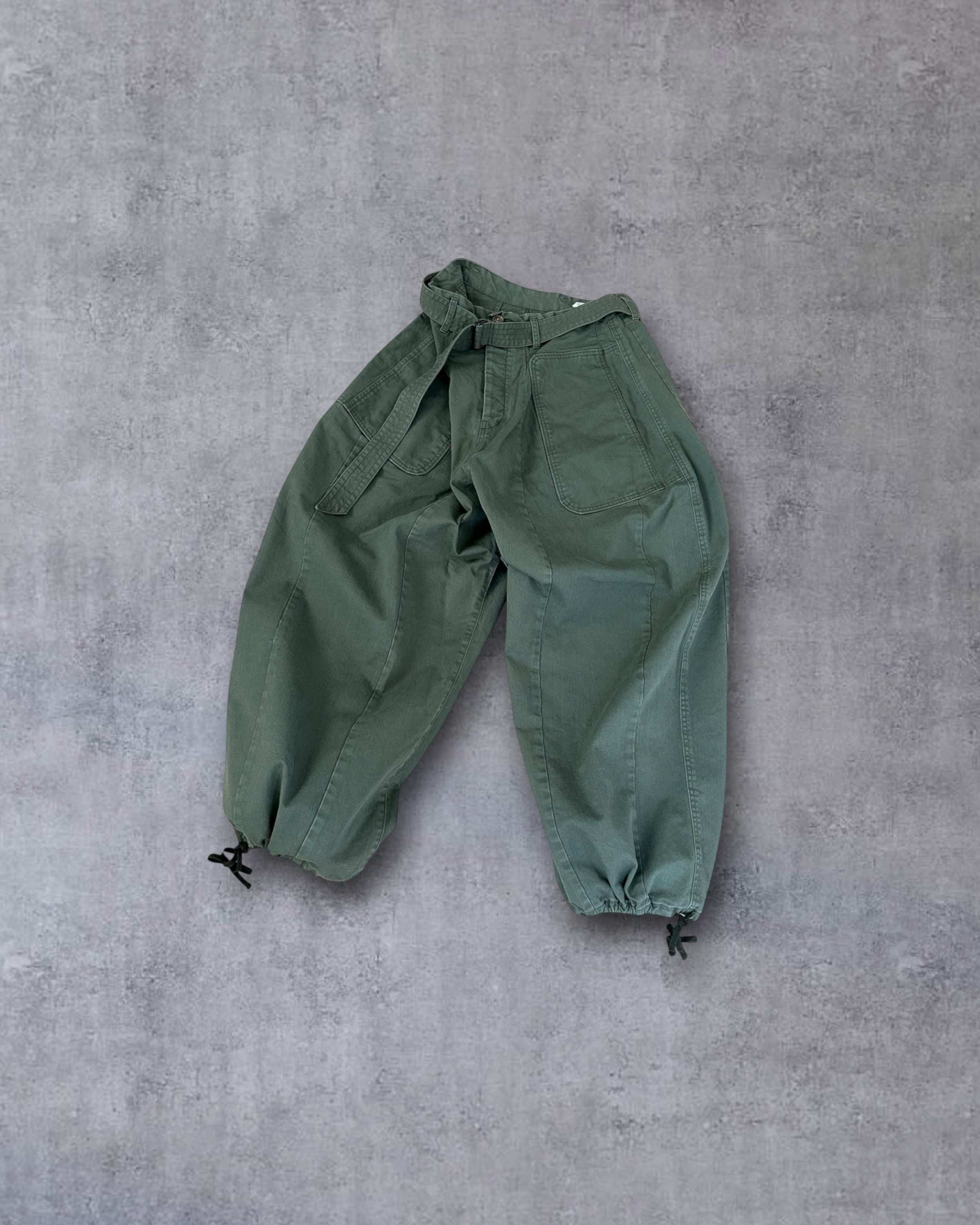 NATIVE VILLAGE　No.3 A premonition ダーツカーゴパンツ
（leaves green）