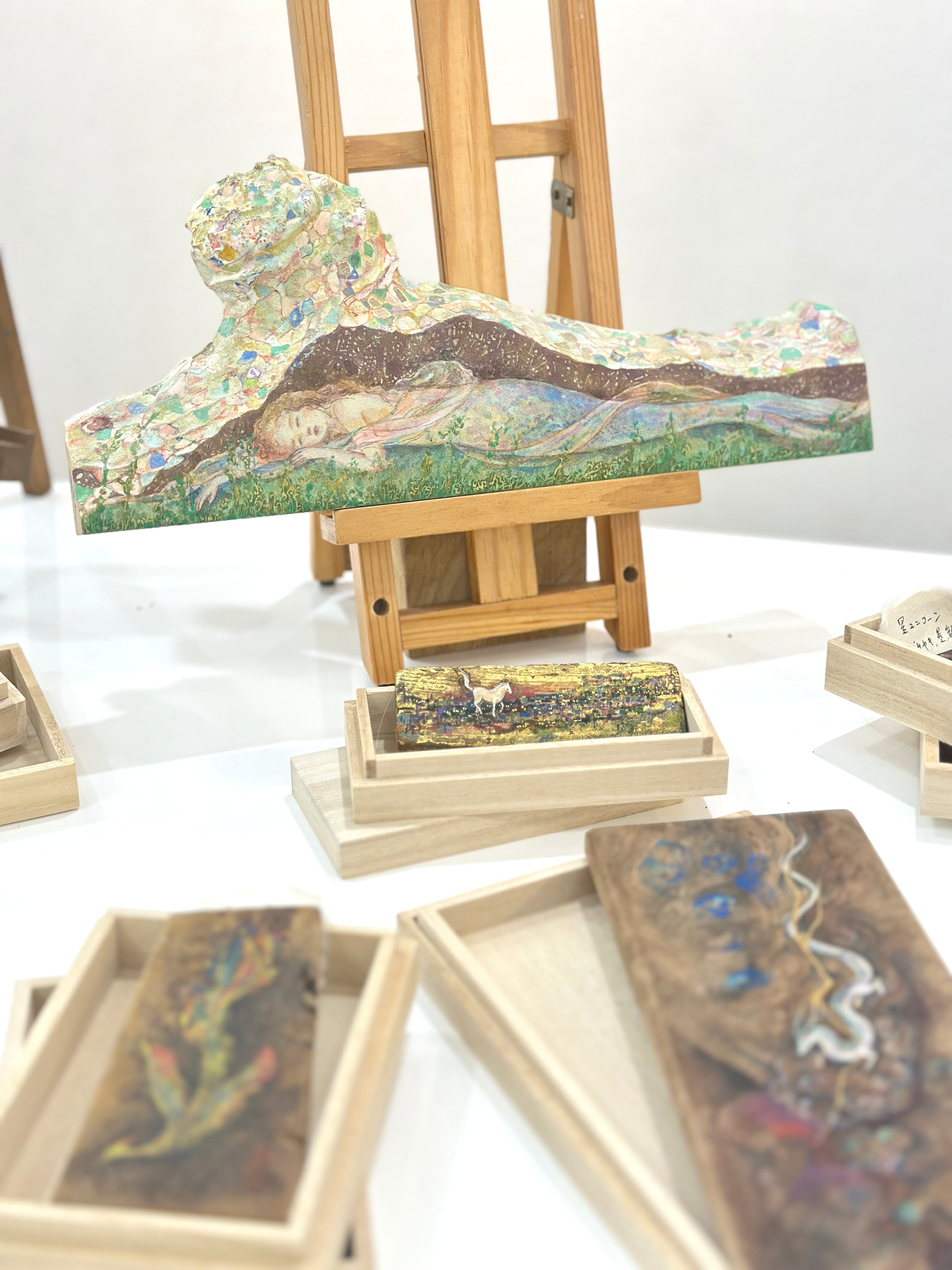楓の銘木に描く《夢みる人魚》日本画 原画｜岩絵具 中井智子