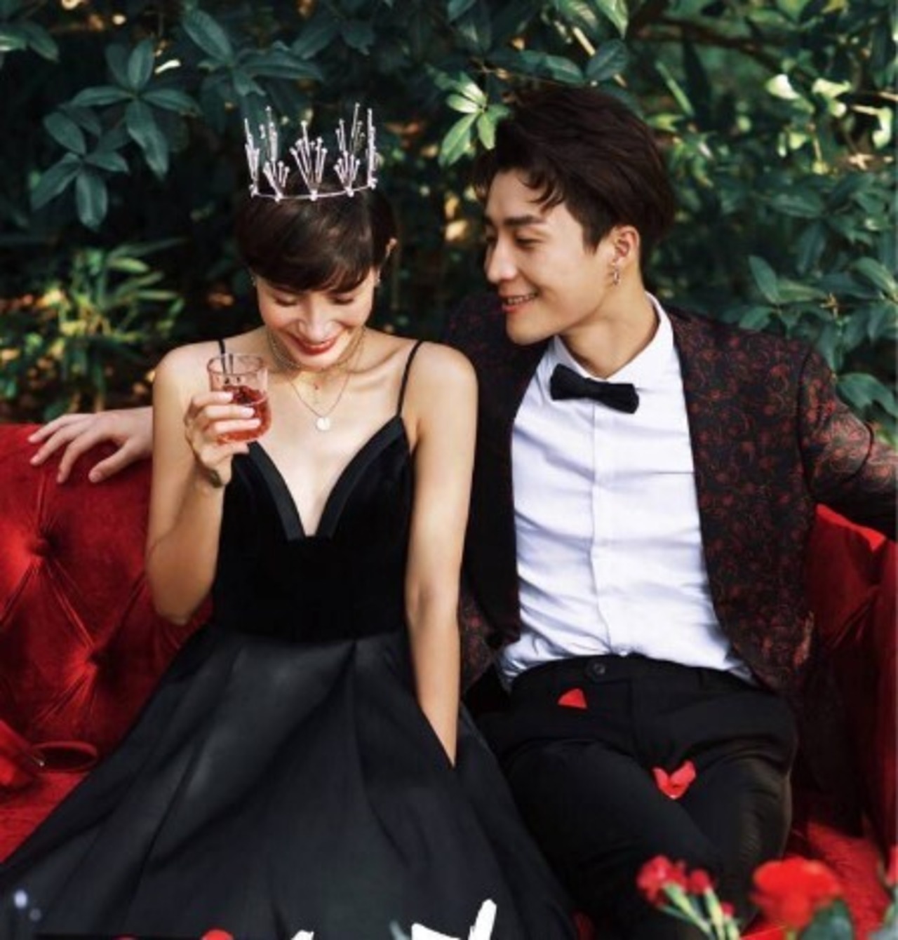 上品！ イブニングドレス 黒 ミニトレーン/短トレーン キャミソール 深  