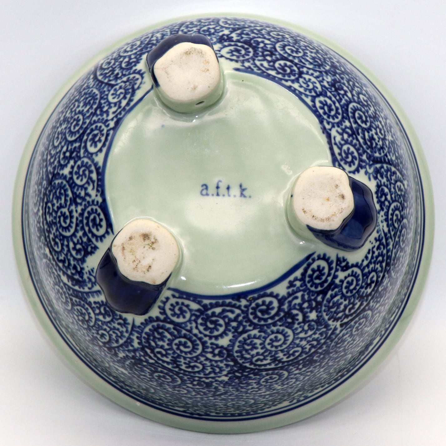 a.f.t.k・三脚・睡蓮鉢・金魚鉢・メダカ鉢・染付・唐草・No.210513-06