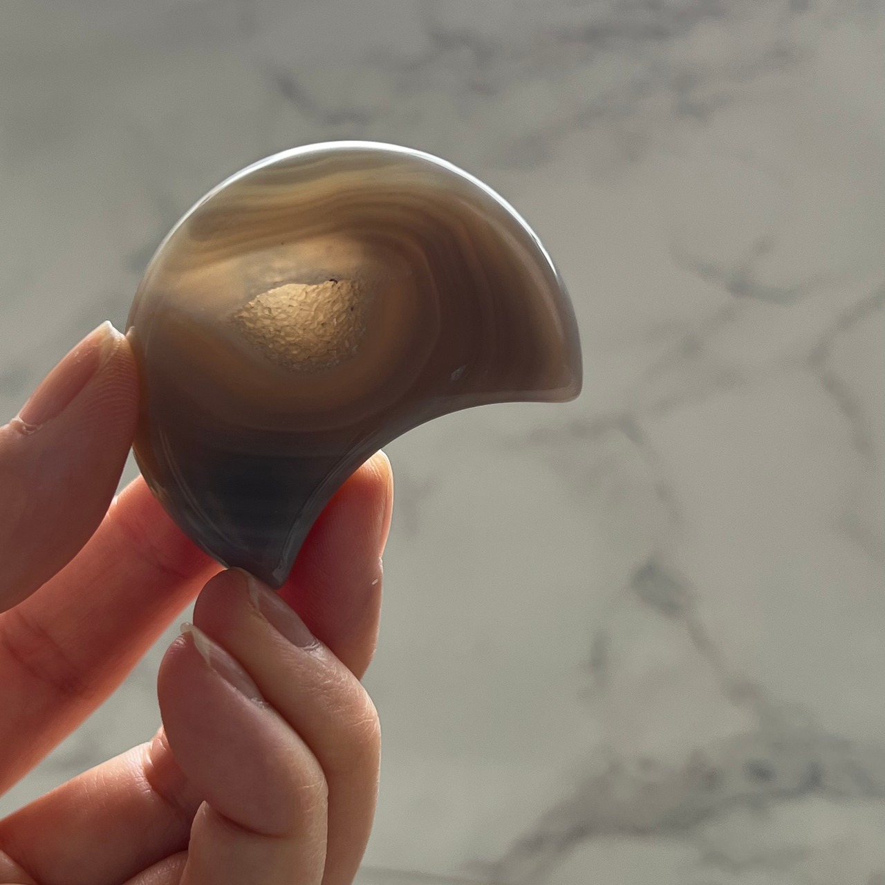 ドゥルージーアゲート４＊ムーンシェイプ＊月型＊天然石インテリア＊パワーストーン＊置き物