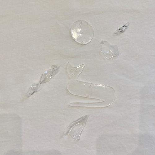 モビールs 透明ねこ