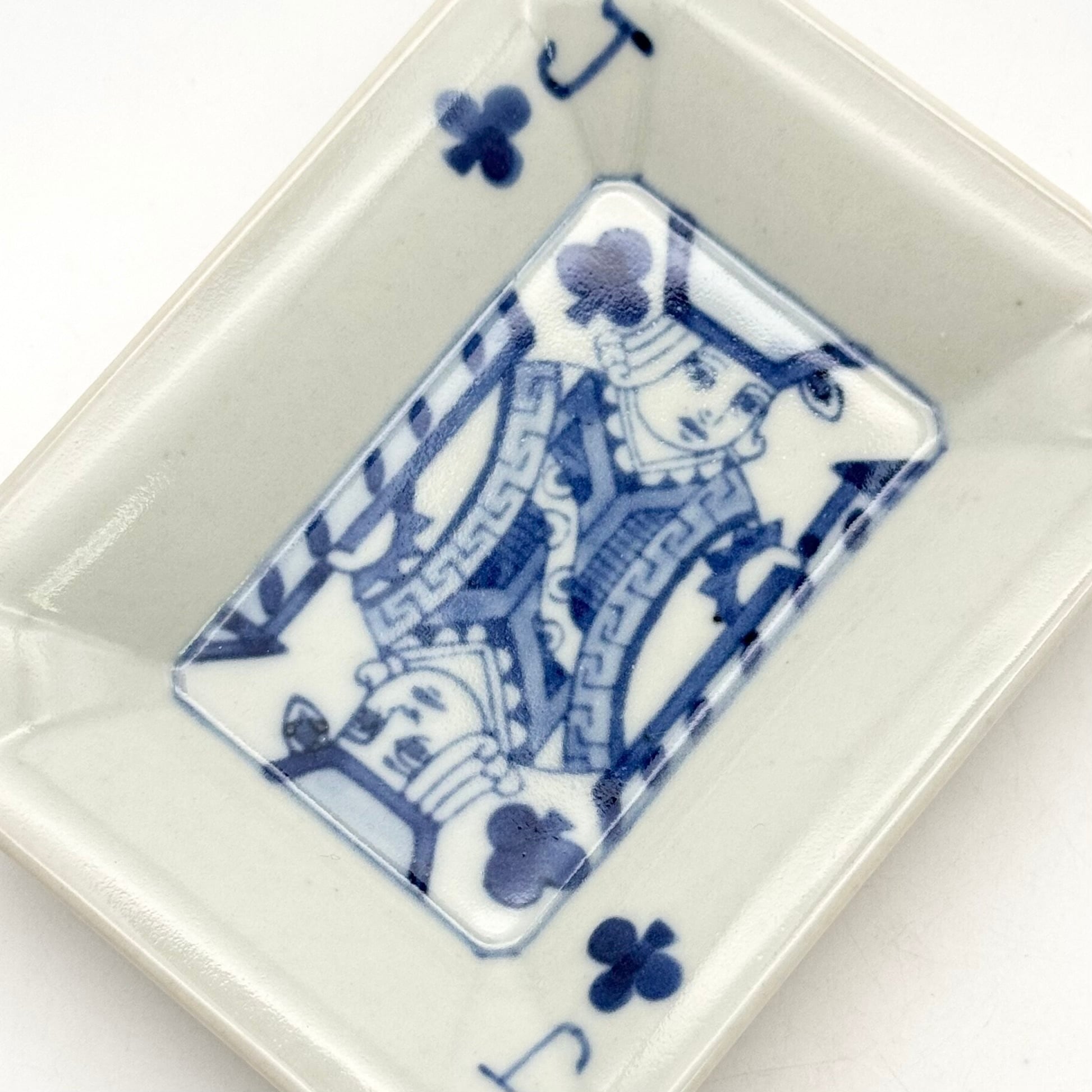 トランプ (ジャック) 角小皿 (古代釉) | 24to3［西富陶磁器オンライン