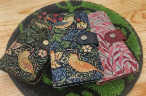 SMARTPHONE CASE：ケースサイズ H16.3×W9.5cm：スマホも、ファッションの一部 - BEST OF MORRIS -