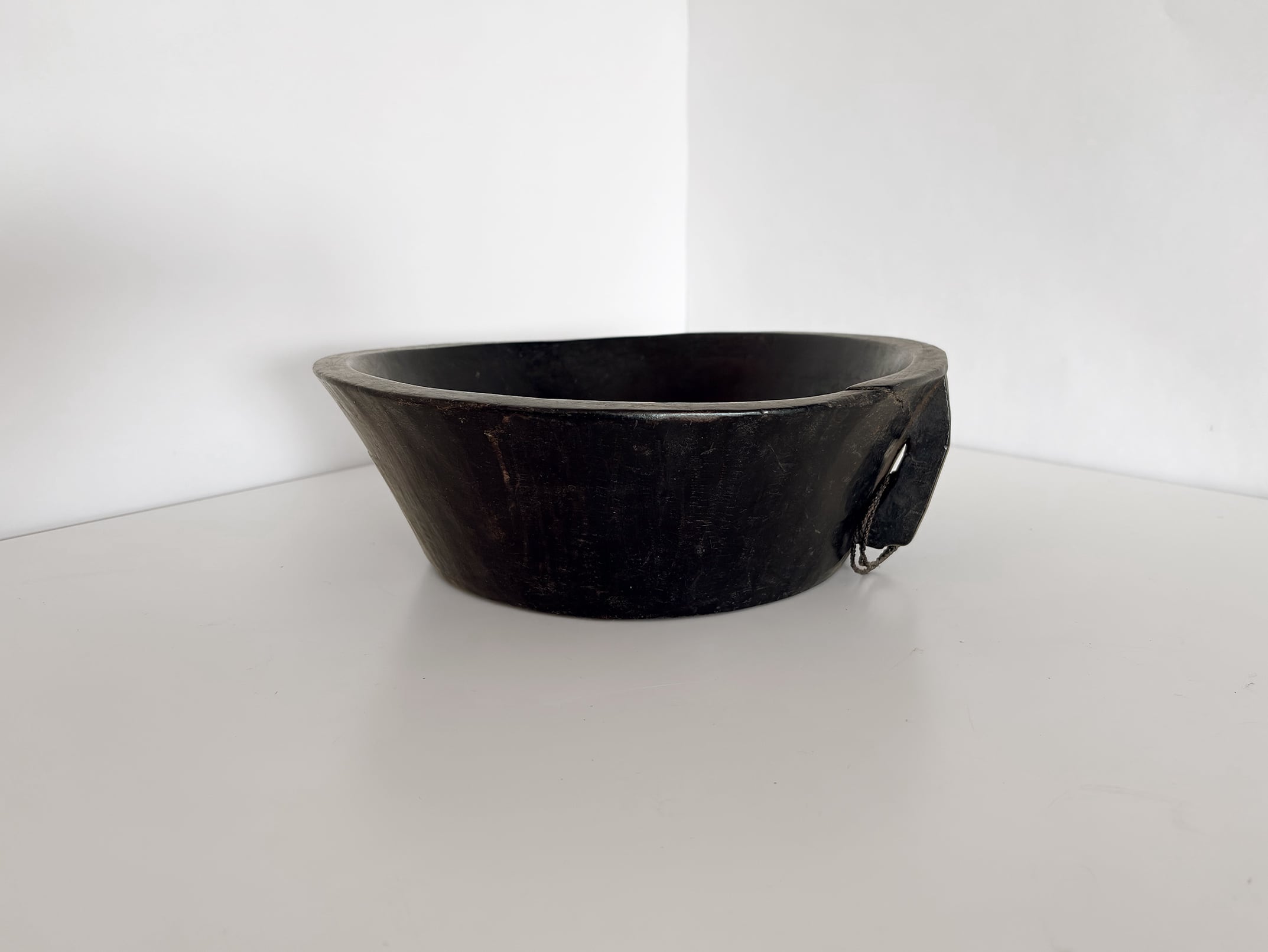 エチオピア グラゲ族 手彫りウッドボウル（ブラック）Mサイズ｜一点