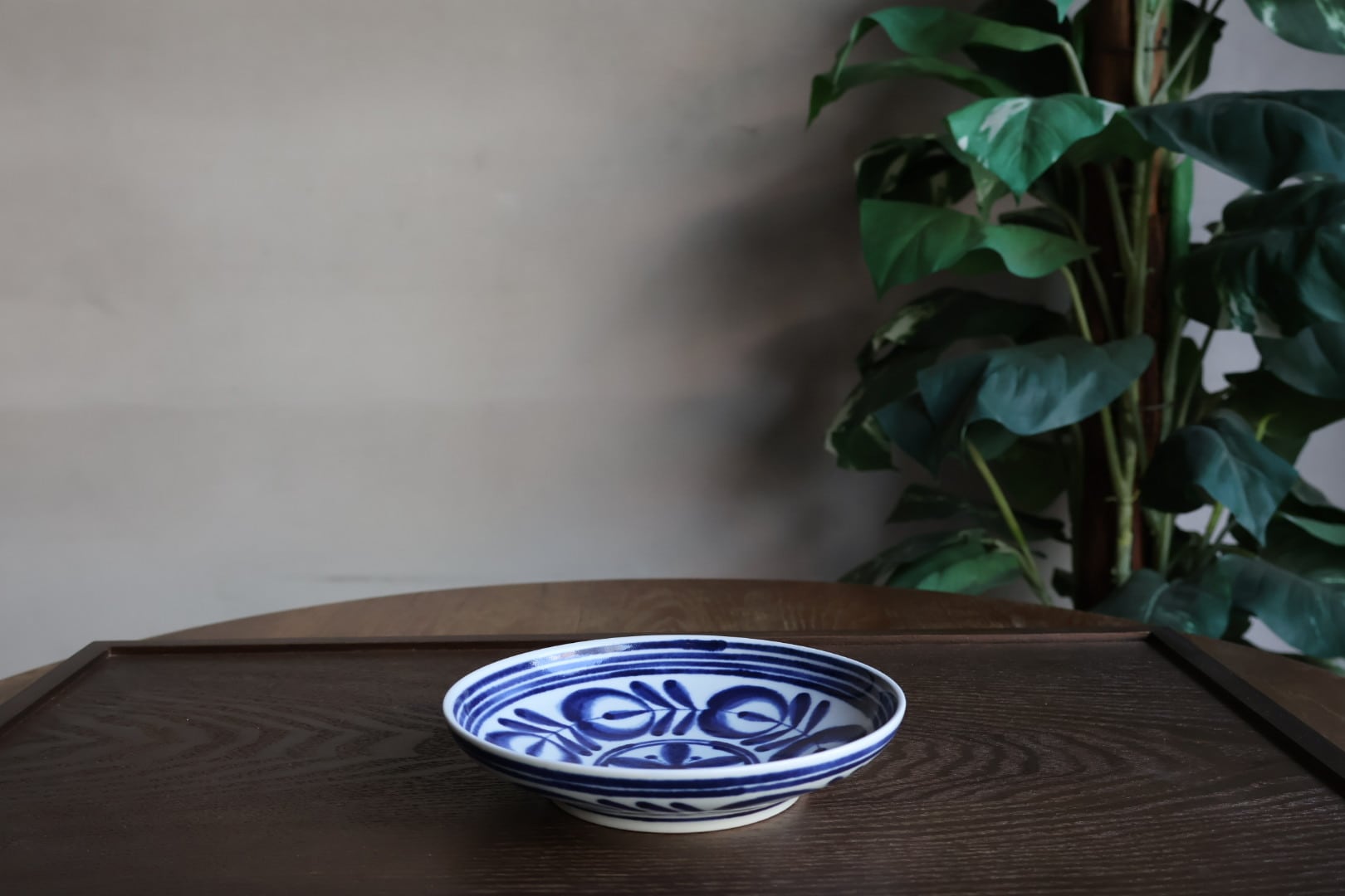 波佐見焼 聖栄陶器 モダンブルー プレートM | うつわ通販 土岐陶器店