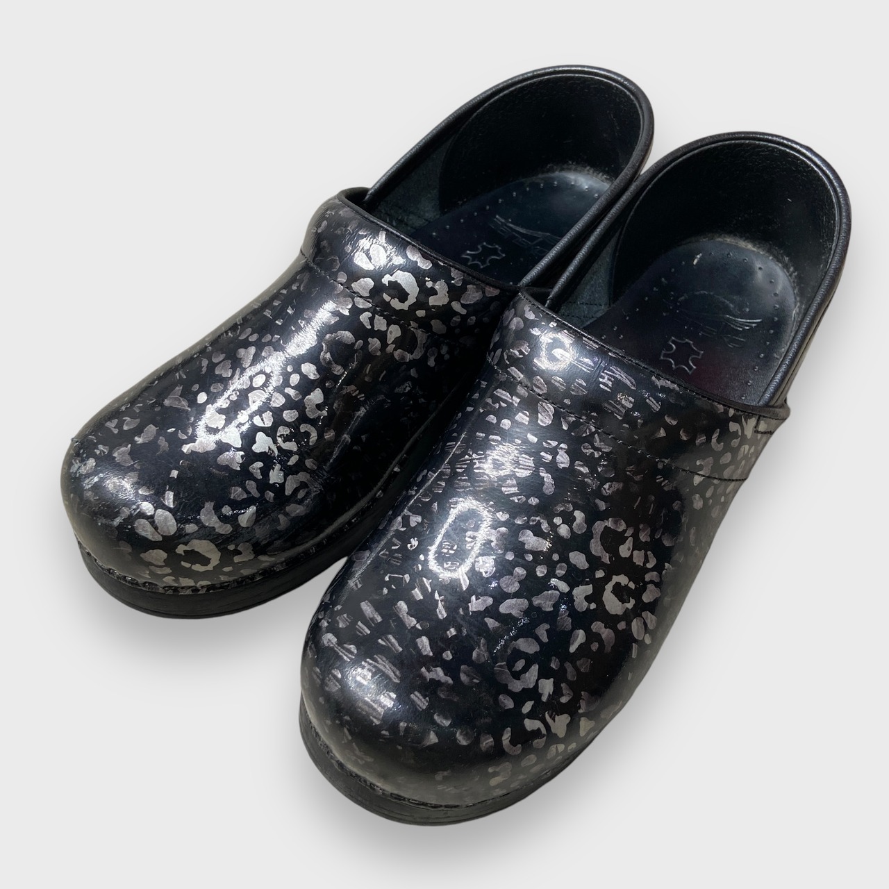 dansko プロフェッショナル ピューター パテント レオパード柄 38