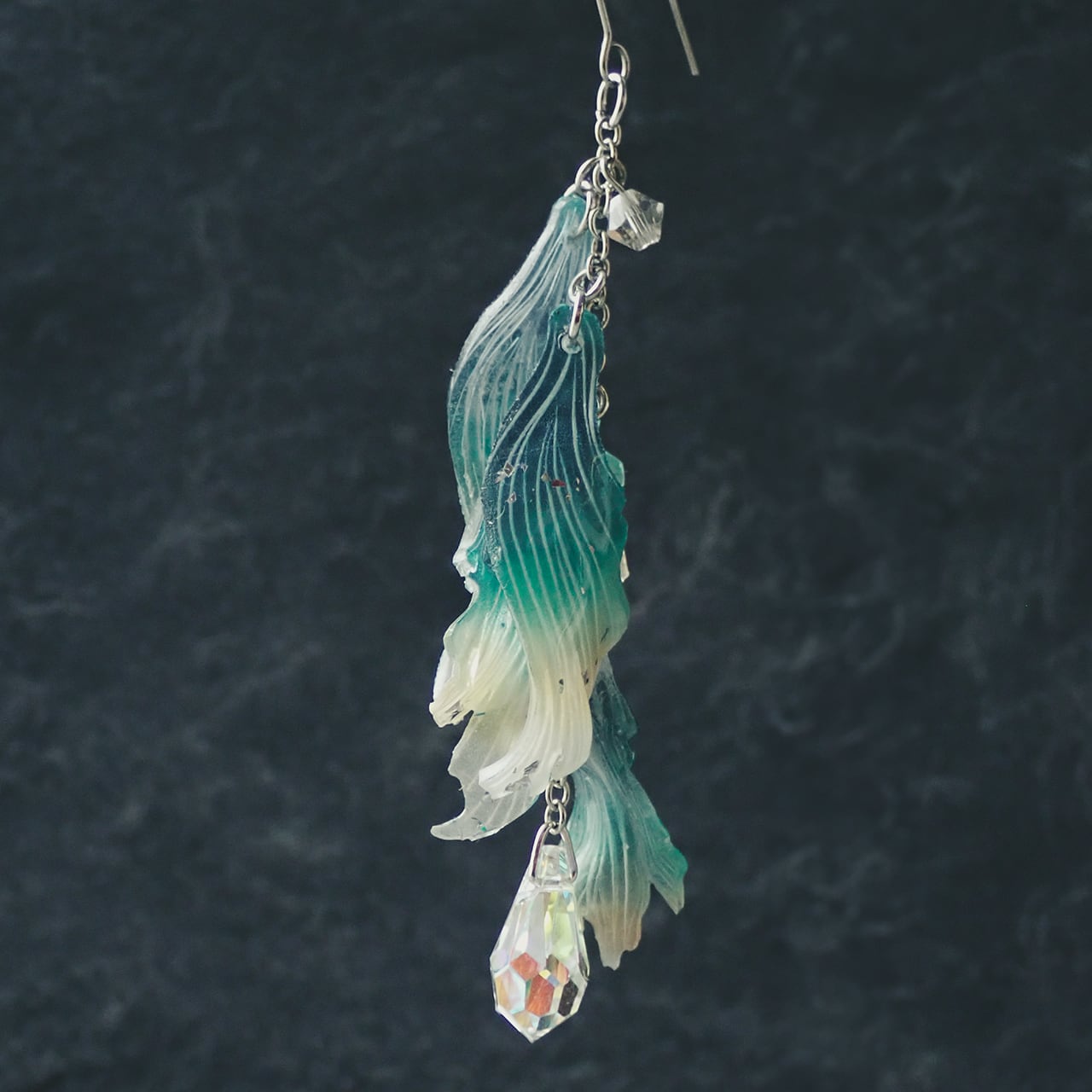 金魚 イヤリング ピアス 和風 八重波金魚-エメラルドグリーン-｜【受注