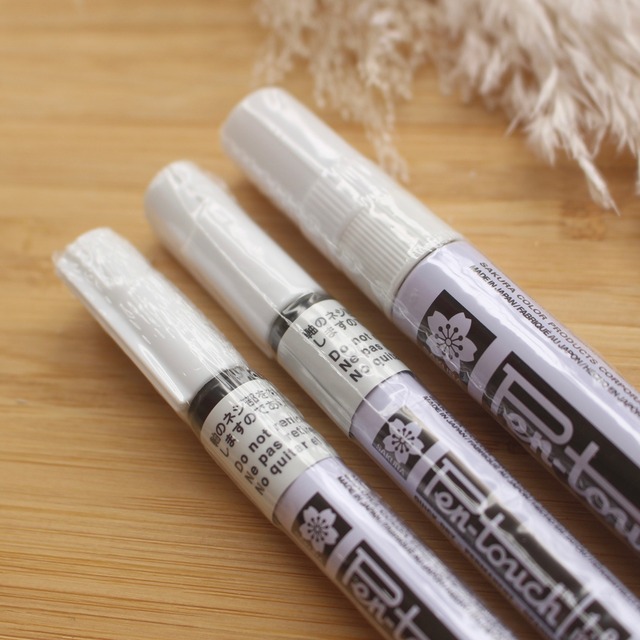 【White】SAKURA メタリックペン【0.7/1.0/2.0mm】