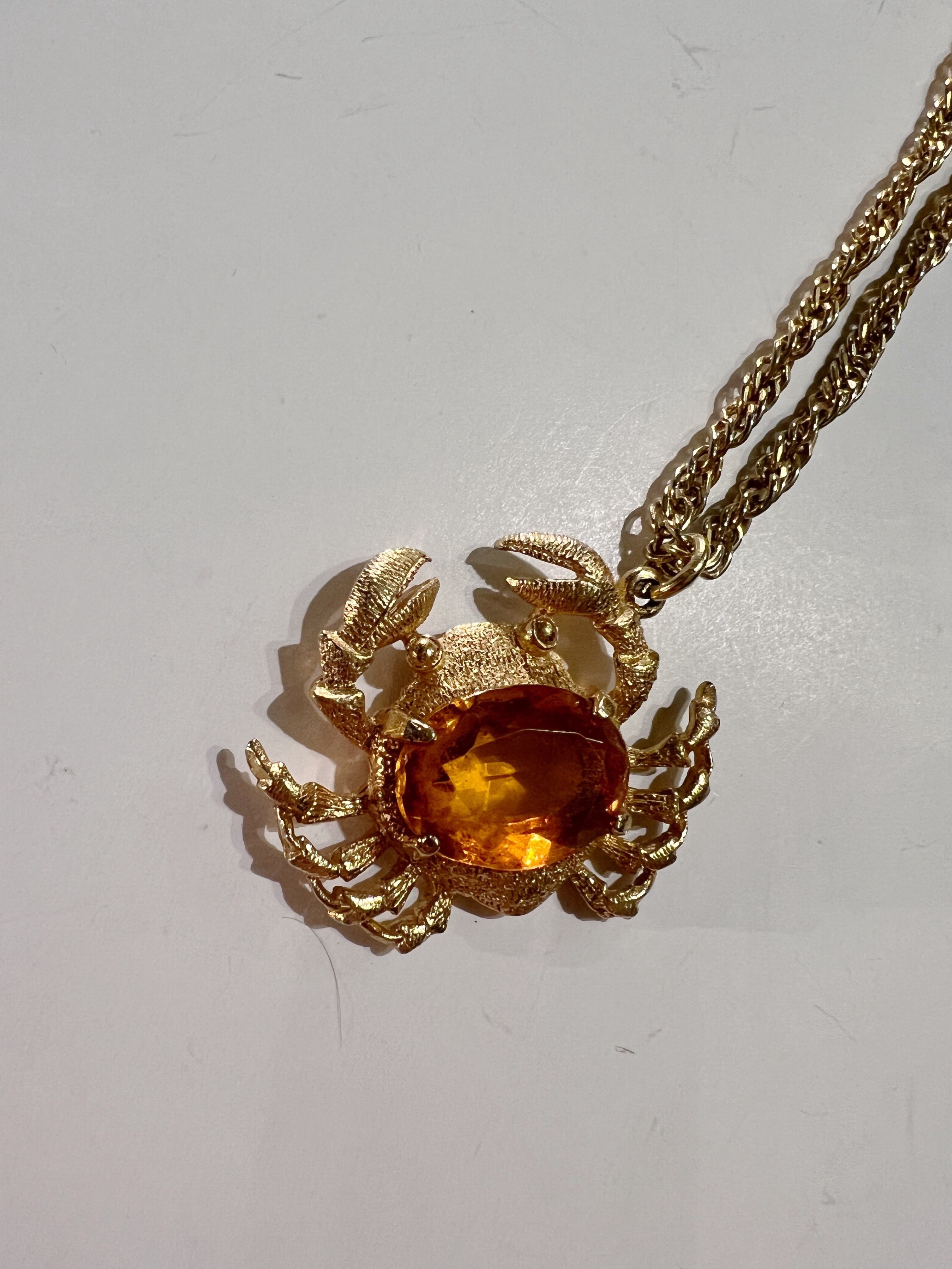 "costume jewelry"70s-80s gold Cancer necklace
