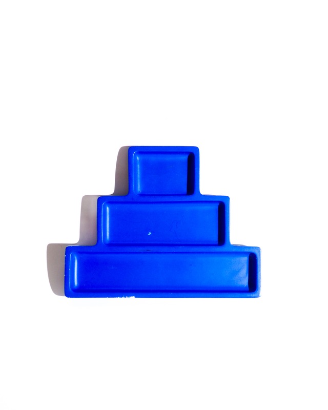 OCTAEVO Pyramid-Shaped Blue Tray (Spain)