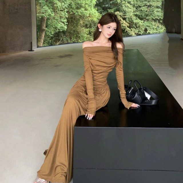 2点セット ボートネックデザイン 長袖 トップス +  無地 ロング丈 スカート S M L