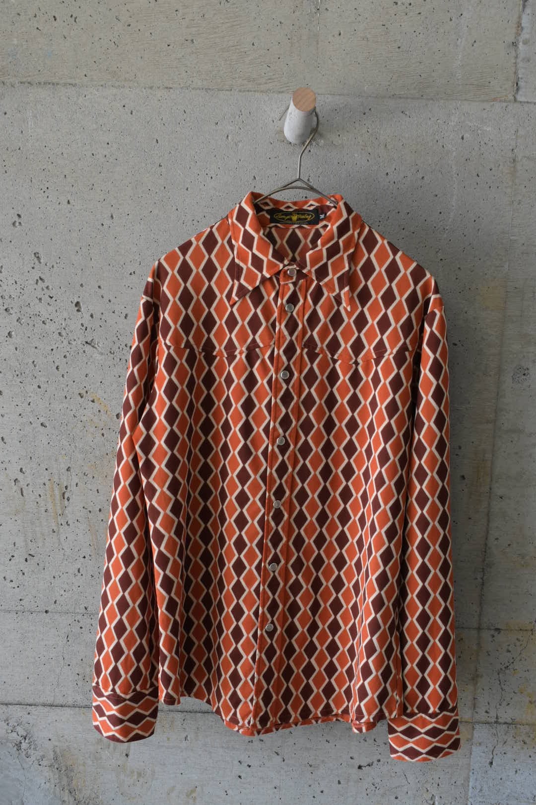 Diamond pattern shirt