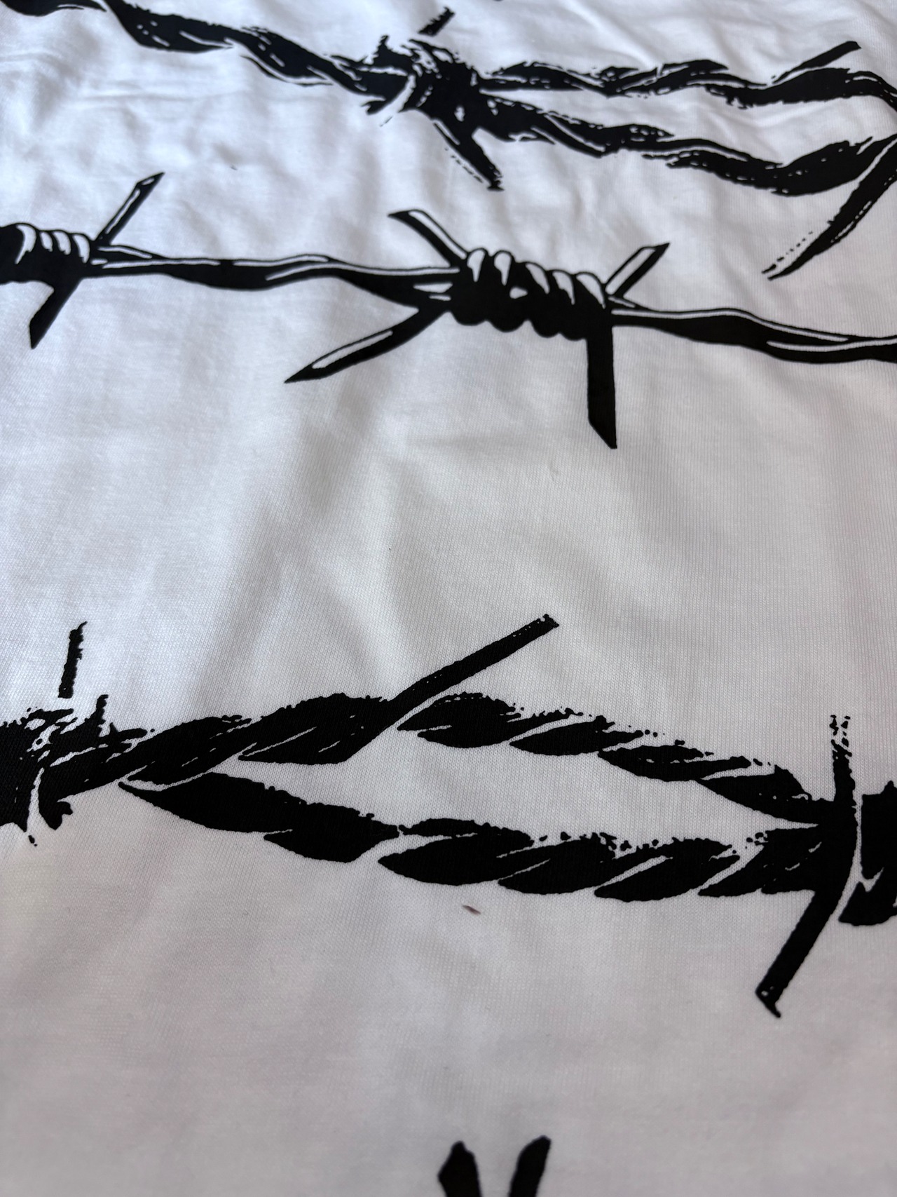 UNFINISHED 有志鉄線ロングスリーブTシャツ26088