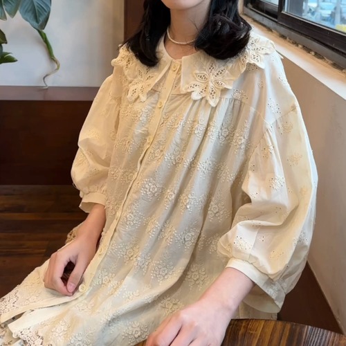 カットワークレースカラー刺繍ブラウス ・12065