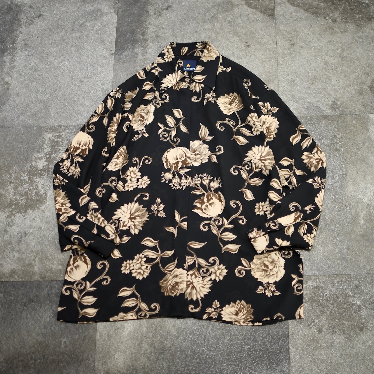 Liz sport flower pattern sheer shirt