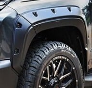 mellow.upオリジナル ラプターライナー トライトンリアスポイラー