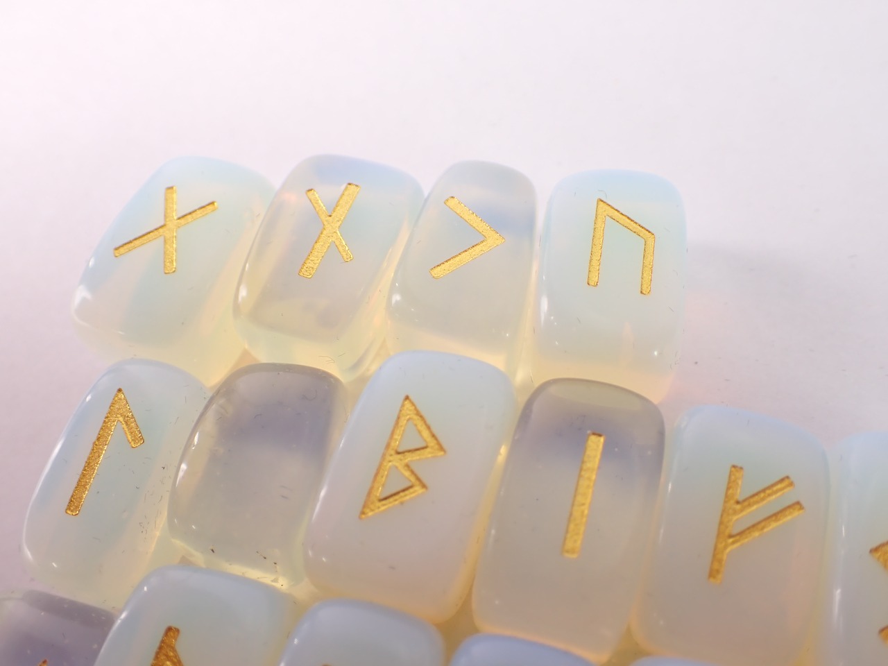 ルーンストーン　合成オパール　25石セット　 [D1-202]