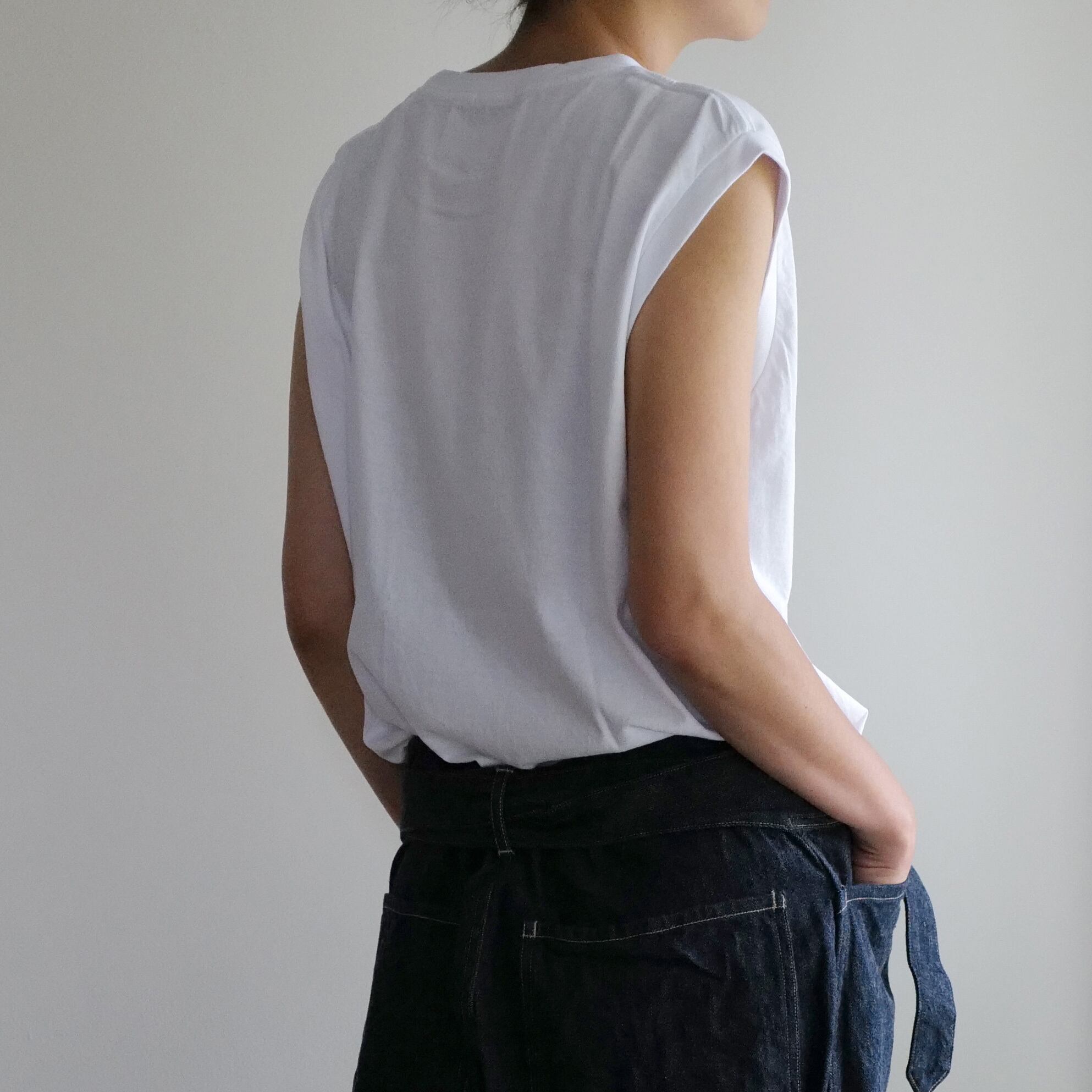 セール特価 comoli ノースリーブ 3 空紡天竺 23ss タンクトップ