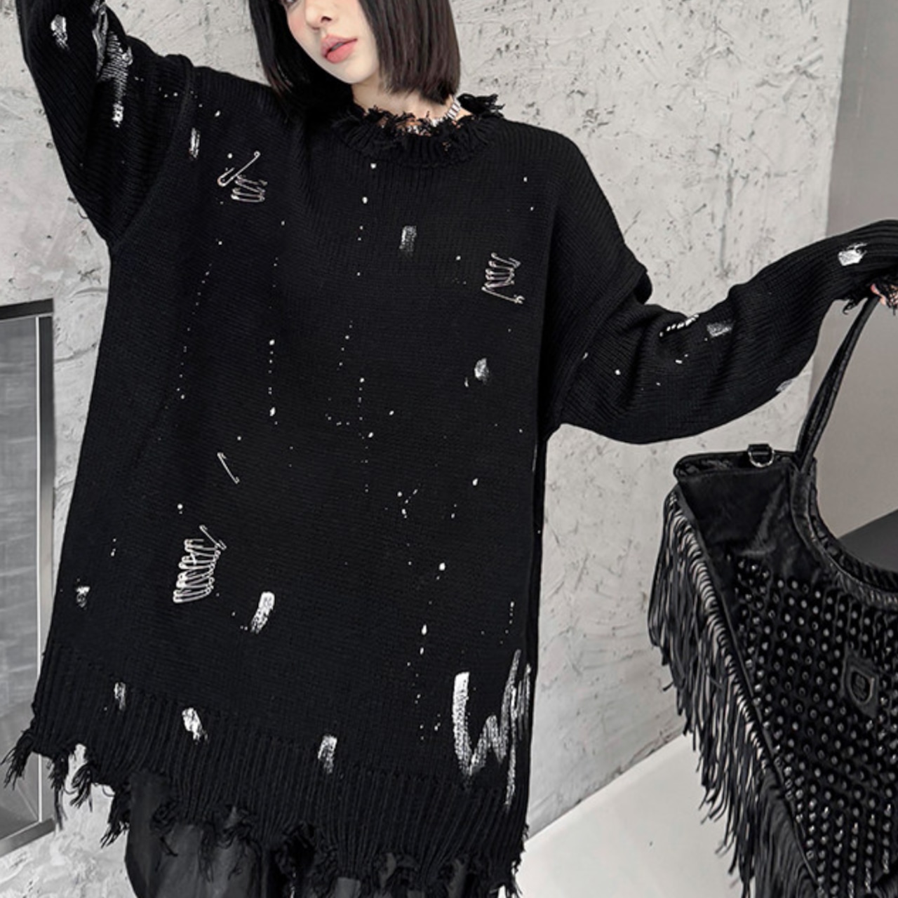 Letter print distressed knit (ME429)