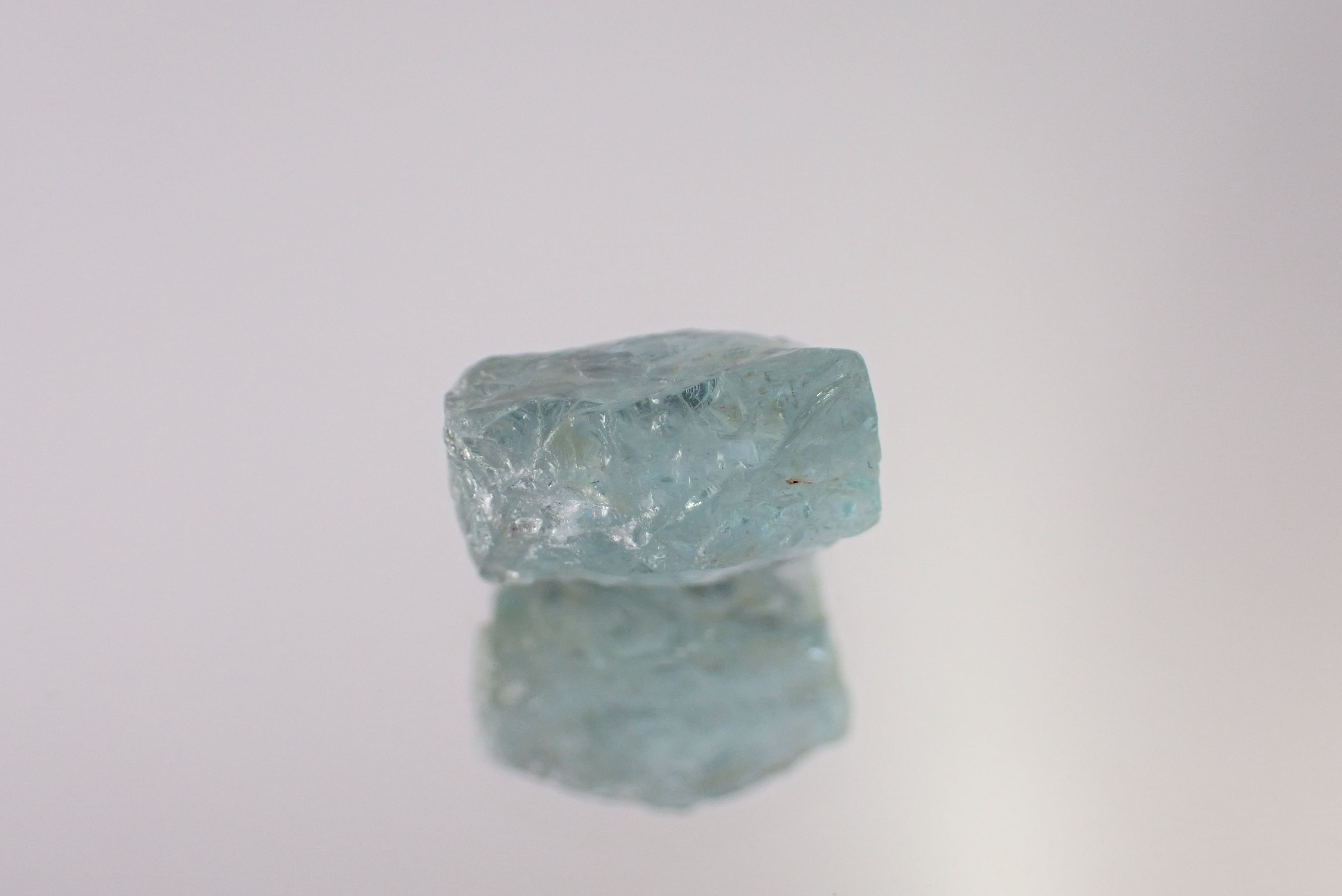 【美品】アクアマリン 結晶 原石 アクアマリン 原石 結晶 81.2g 【公式通販】