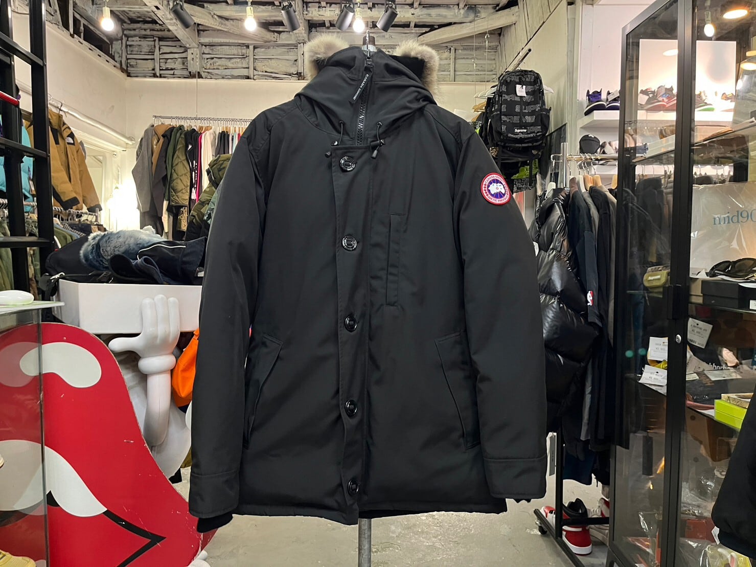 CANADA GOOSE CHATEAU PARKA BLACK XL 02148 | BRAND BUYERS OSAKA