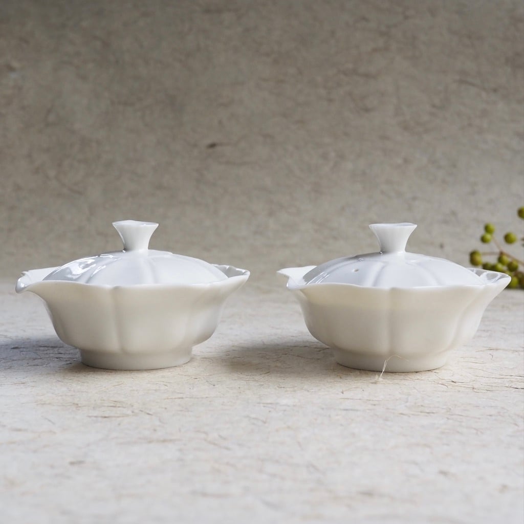 色原 昌希/白磁 八輪宝瓶