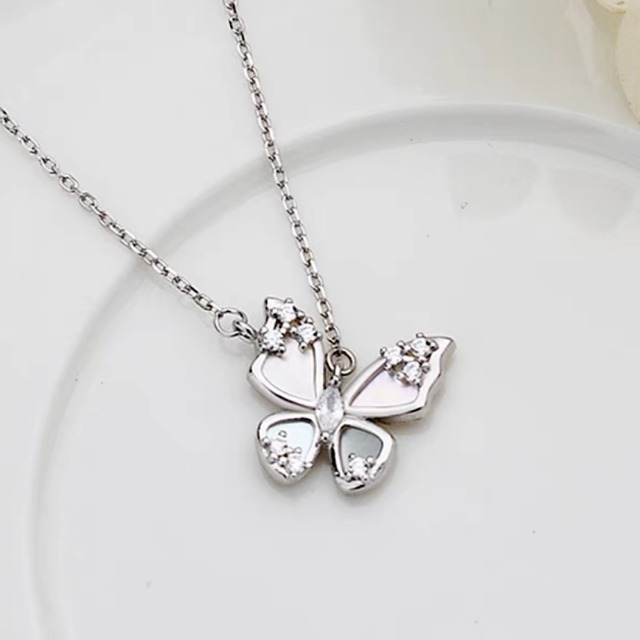 ネックレス シルバー 蝶々 おしゃれ ペンダント