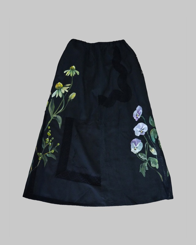 vintage lace skirt side bouquet